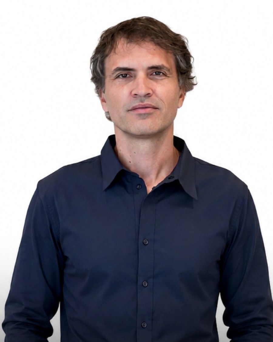 Dr Güner Yazıcı, Prosthodontist & Cosmetic Dentist at Safari Dental Clinic